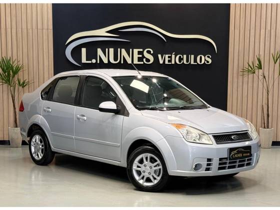 FORD FIESTA 1.6 MPI FIRST SEDAN 8V FLEX 4P MANUAL FORD FIESTA 1.6 MPI FIRST SEDAN 8V FLEX 4P MANUAL